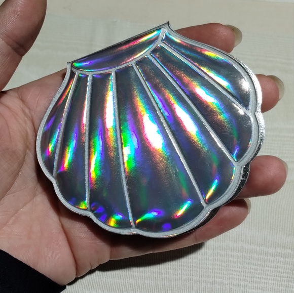 Holographic Seashell Mermaid Mirror - Picture 5 of 5